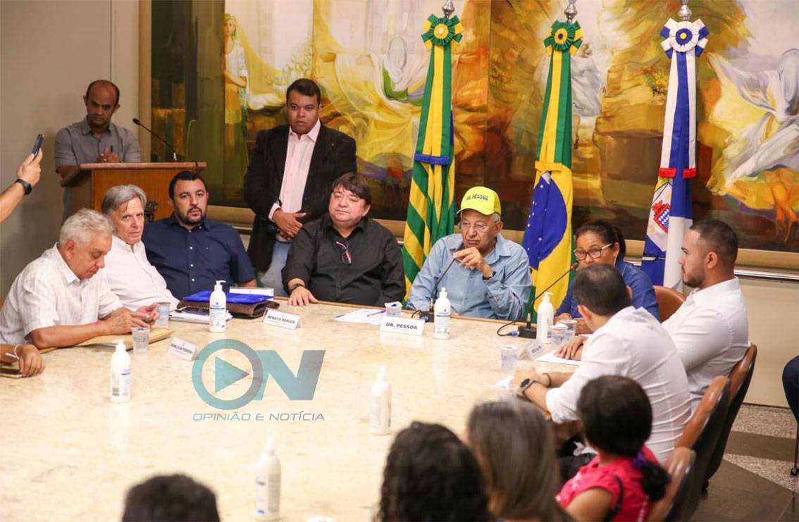 Prefeito Dr. Pessoa se reúne com moradores da zona Sul para ouvir reivindicações